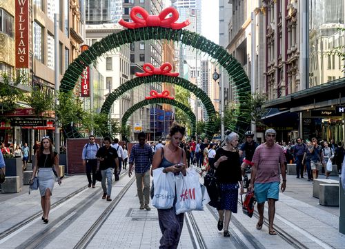 Australians will spend $1.6 billion less this year during holiday season, new data shows