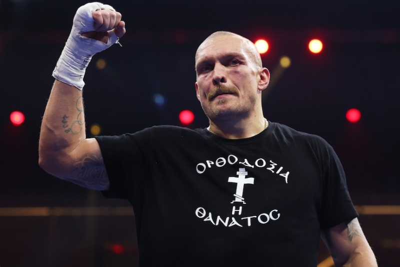 Oleksandr Usyk defeats Tyson Fury by unanimous decision to retain world heavyweight title