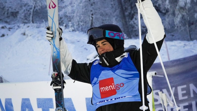 Olympic moguls champion Jacarla Anthony breaks collarbone