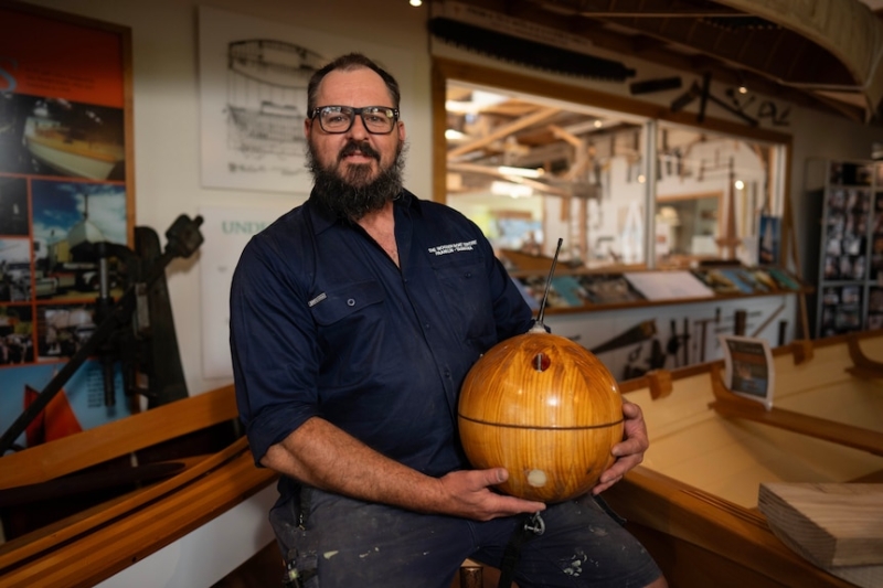 Wooden buoys built in Tasmania set for waters off Antarctica in bid to reduce ocean pollution