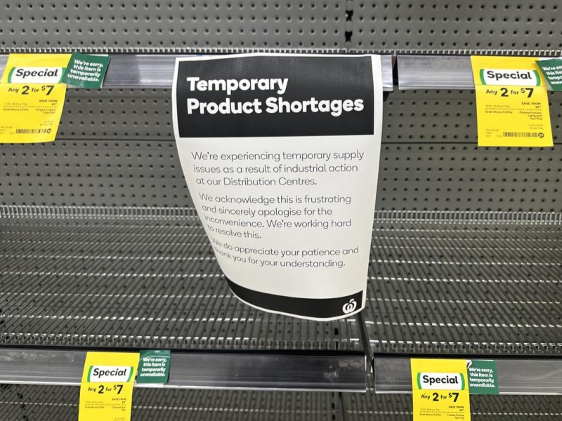 Woolworths supermarket shelves remain empty weeks before Christmas