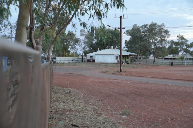 Banks have left Leonora but one woman is trying to help those in need